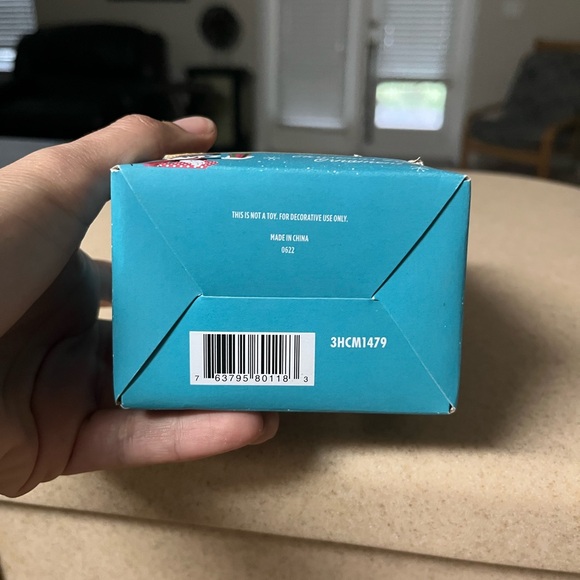 New in box Disney Hallmark 2022 Minnie Mouse Christmas Tree Ornament - Picture 5 of 7